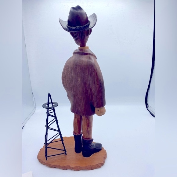 Vintage Rare Romer Italy Hand Craved Wood Figurine Of A Oil Man With Oil Rig - Picture 3 of 13
